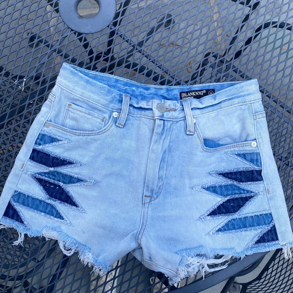 BLANKNYC “The Barrow” high rise light wash denim shorts